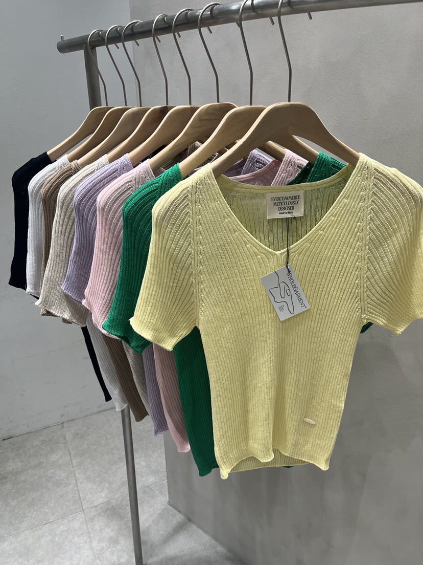 EVERCOMMERCE METICULOUSLY DESIGNED韓國直郵女裝新品熱賣針織衫EVERCOMMERCE METICULOUSLY DESIGNED針織衫