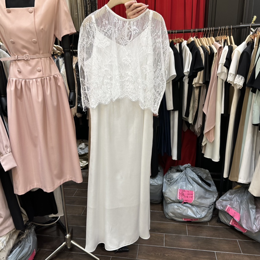HERISH-HAUTE東大門實拍韓國女士新品26夏季套裝兩件套蕾絲緞面Herish-Haute-A套裝圖色1
