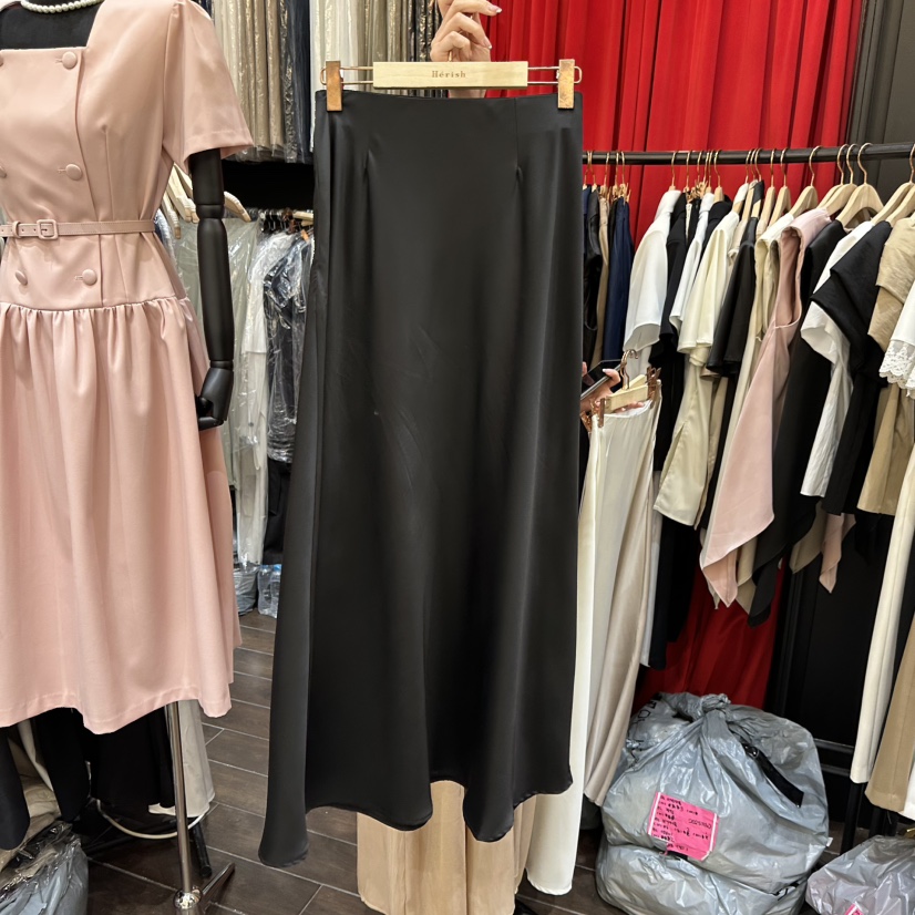 HERISH-HAUTE韓國直郵女裝新款時尚26夏季26春夏推薦長裙緞Herish-Haute-A長裙圖色2