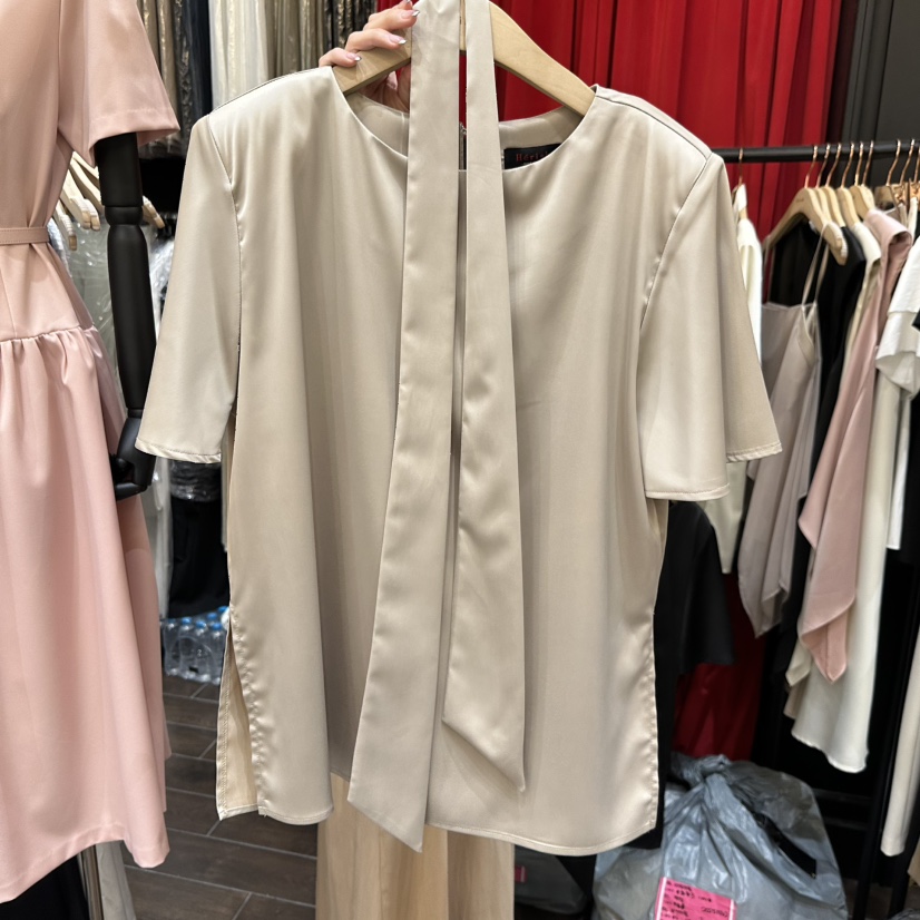 HERISH-HAUTE東大門實拍韓國女士新款時尚襯衫蕾絲衫含圍巾船領緞面Herish-Haute-A襯衫/蕾絲衫圖色2