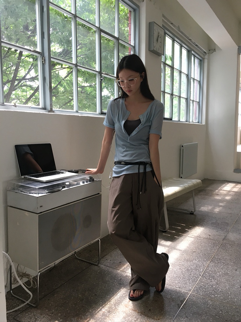 UNBOUND韓國代購女裝新品推薦時尚熱賣職業休閑人氣26春夏T恤UNBOUNDT恤