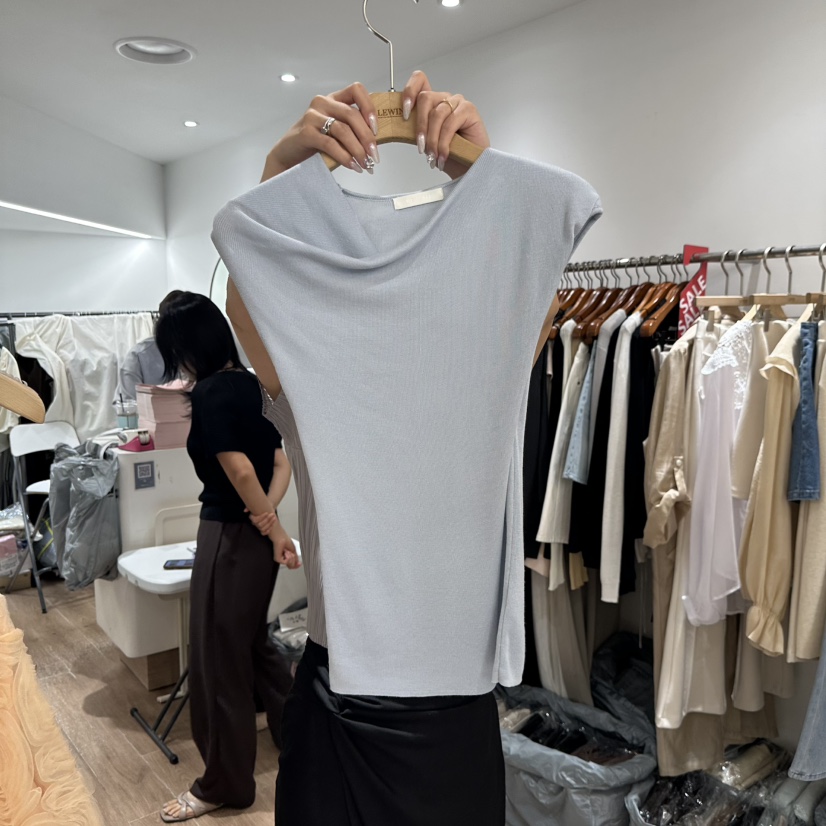 LEWIN韓國直郵實拍女裝新品熱賣職業休閑吊帶背心不含項鏈LEWIN吊帶/背心圖色2