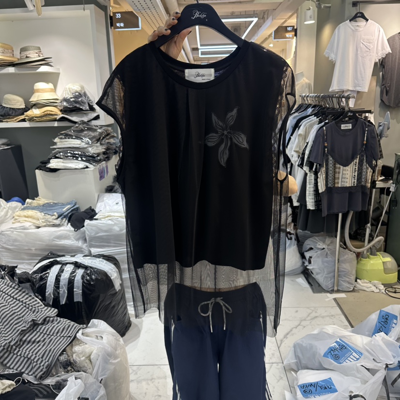 空韓國代購女裝新品休閑人氣時尚職業熱賣吊帶背心網狀花朵BAKHA吊帶/背心圖色1黑色