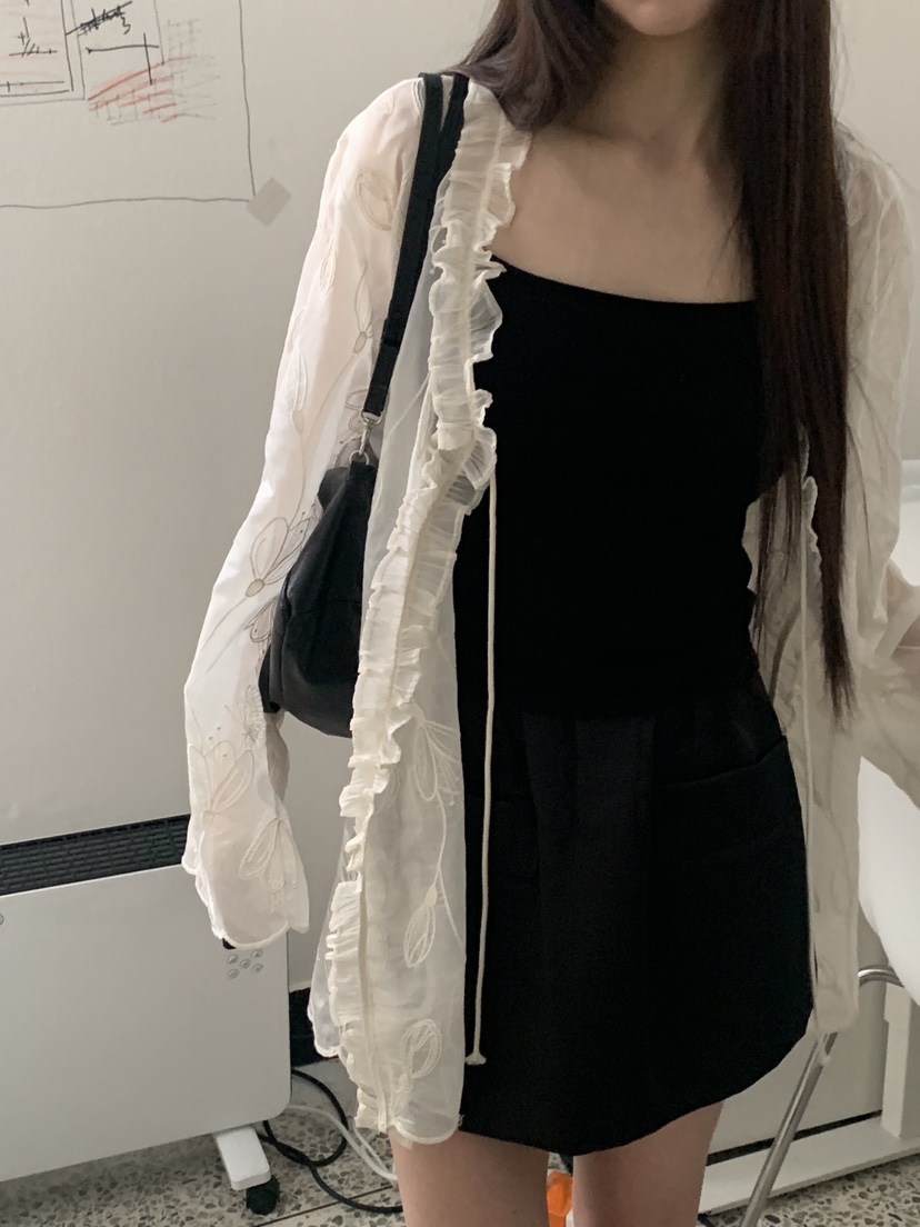 LOGARDEN韓國東大門代購女裝新款26夏季人氣熱賣襯衫蕾絲衫LO GARDEN襯衫/蕾絲衫