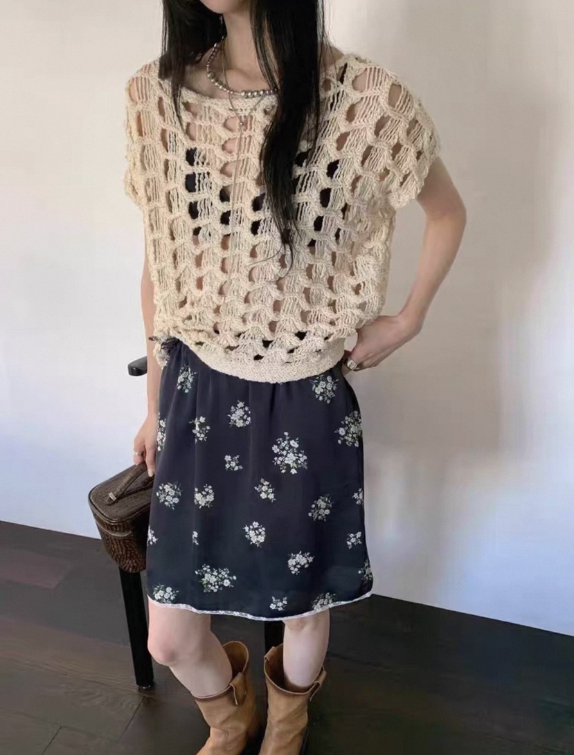 T STOR-티스토리-OT韓國代購女裝新款人氣半身裙中短裙不含腰帶小花T STOR-2件起半身裙/中短裙圖色2