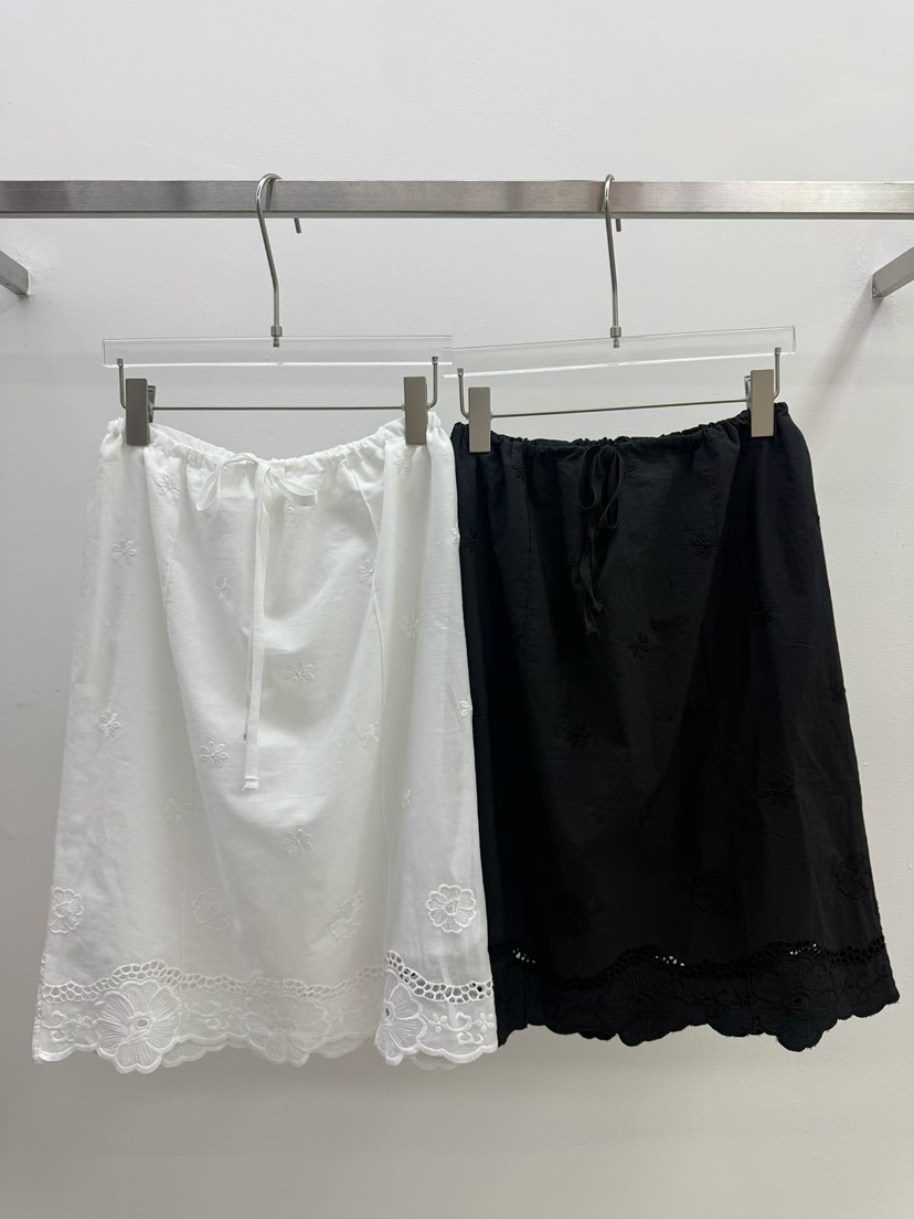 T STOR-티스토리-OT東大門實拍韓國女士新款26夏季半身裙中短裙刺繡T STOR-2件起半身裙/中短裙