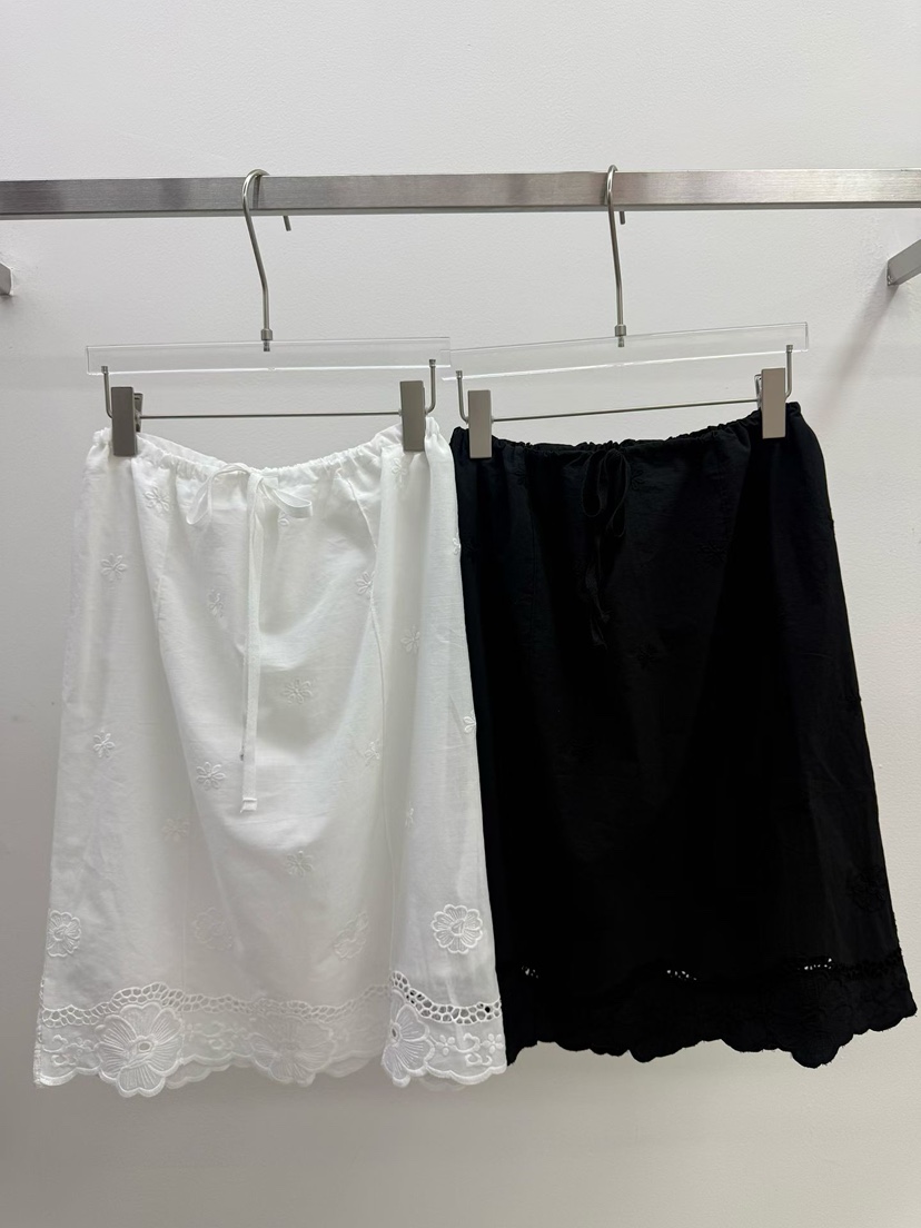 T STOR-티스토리-OT東大門實拍韓國女士新款26夏季半身裙中短裙刺繡T STOR-2件起半身裙/中短裙