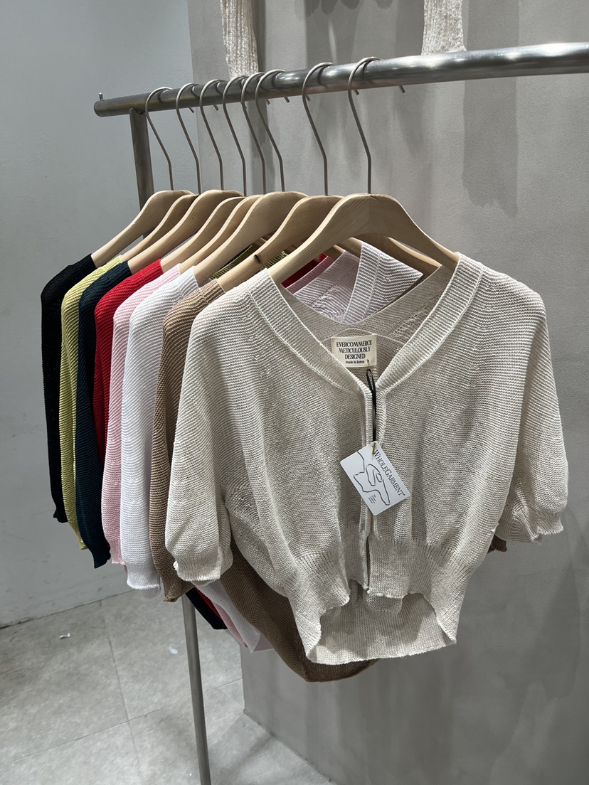EVERCOMMERCE METICULOUSLY DESIGNED韓國直郵實拍女裝新品熱賣針織衫EVERCOMMERCE METICULOUSLY DESIGNED針織衫