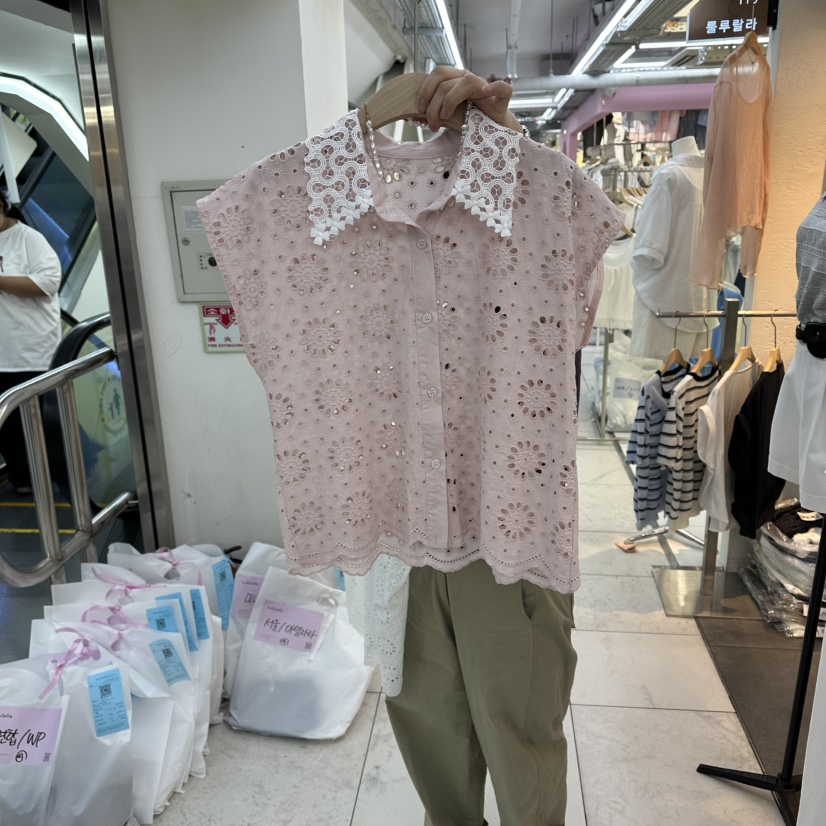 FLYFLY/LULULALLA/LIVE韓國東大門直郵女裝新品26春夏襯衫蕾絲衫FLYFLY/LULULALLA/LIVE襯衫/蕾絲衫圖色2