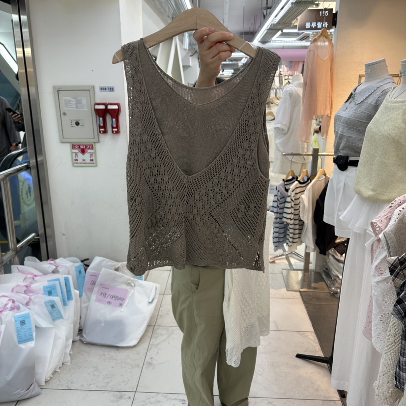 FLYFLY/LULULALLA/LIVE東大門實拍韓國女裝新品熱賣吊帶背心假兩件FLYFLY/LULULALLA/LIVE吊帶/背心圖色2