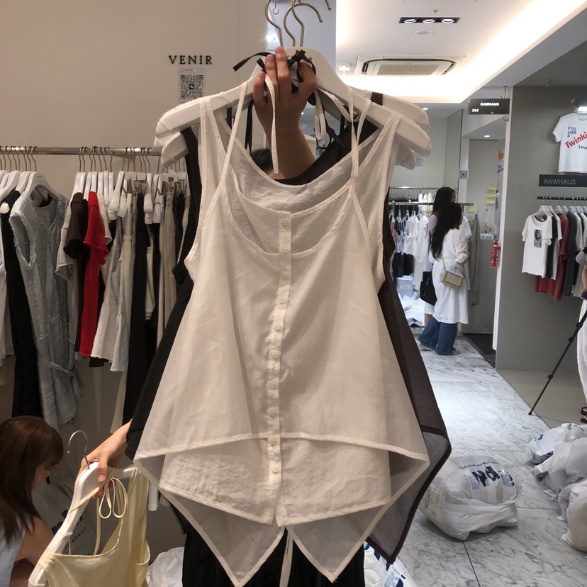 VENIR-a韓國東大門直郵女士新款時尚人氣吊帶背心假兩件VENIR-a吊帶/背心圖色2