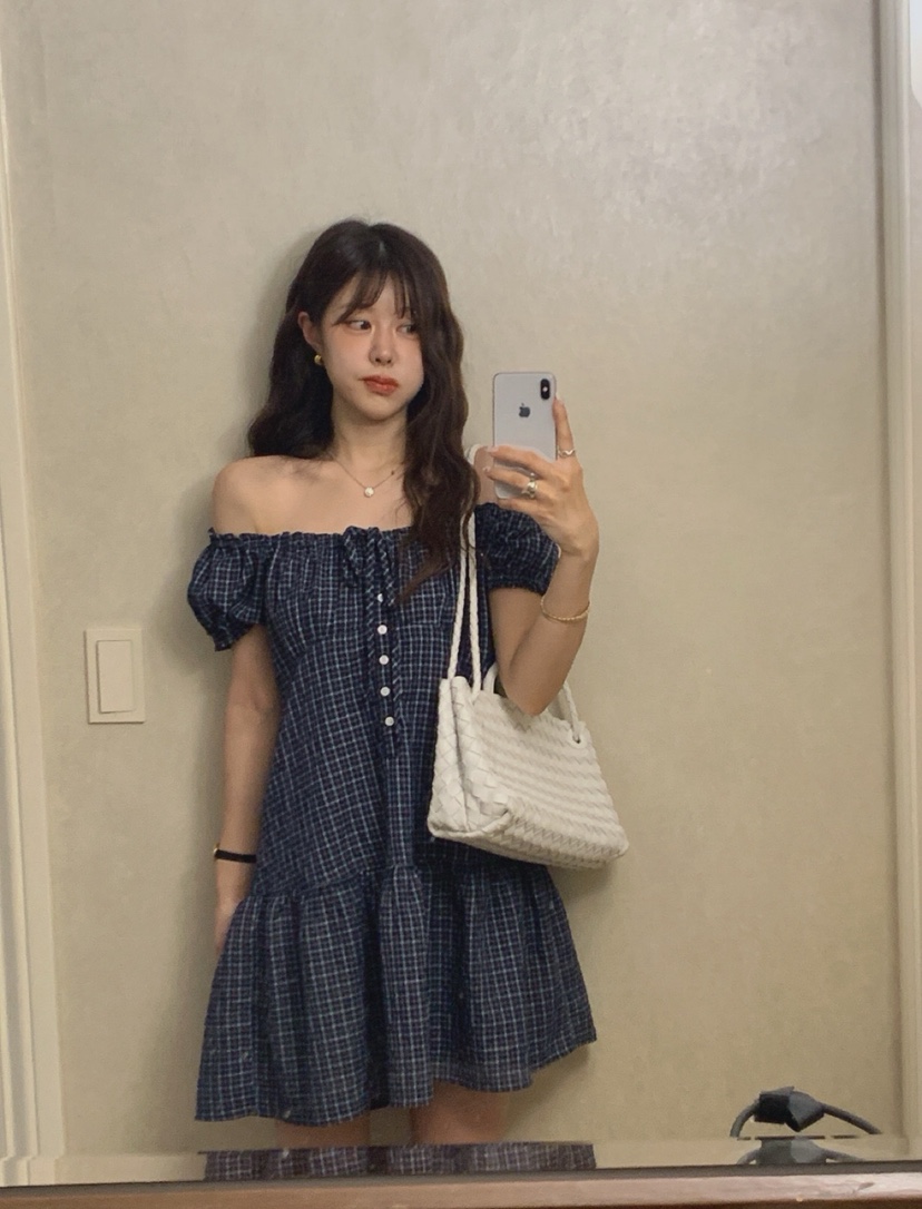 LA CREME韓國直郵實拍女士新款時尚熱賣26春夏連衣裙露肩LA CREME連衣裙