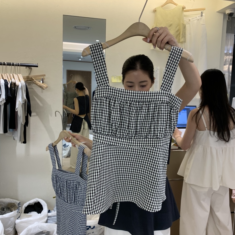 W AND J韓國東大門直郵女裝新款人氣時尚吊帶背心格子無袖W AND J吊帶/背心圖色2