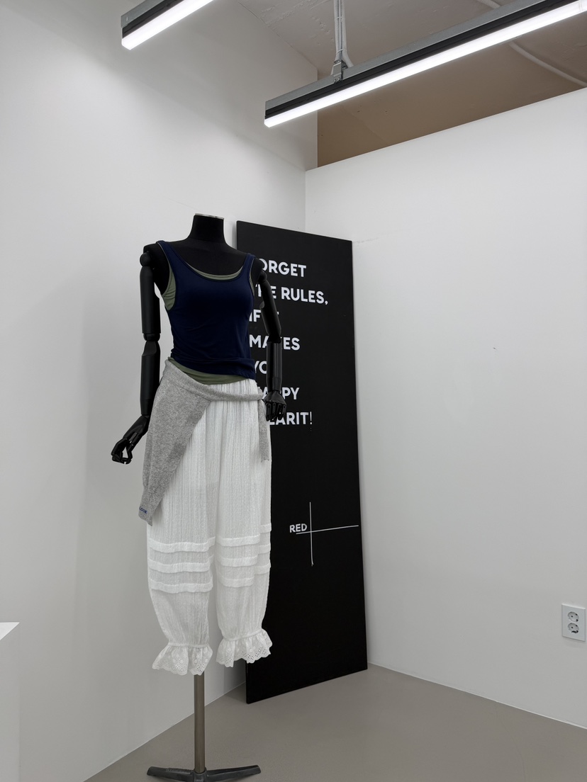 RED-A韓國東大門直郵女士新款26春夏推薦休閑褲蕾絲褶裥RED-A休閑褲