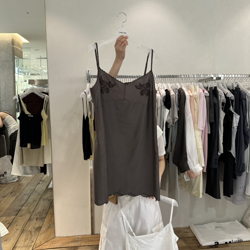 CREAM VILLA韓國東大門直郵女士新品熱賣連衣裙刺繡CREAMVILLA連衣裙圖色2