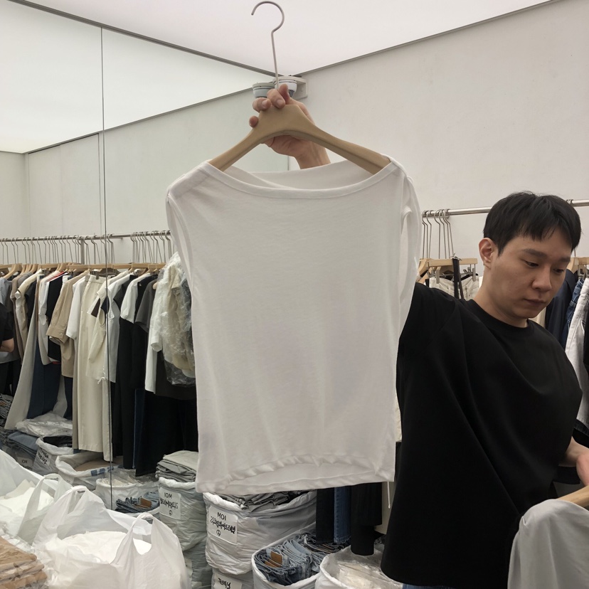 MOI-A韓國代購女裝新款推薦人氣時尚熱賣休閑職業26夏季T恤MOI-AT恤