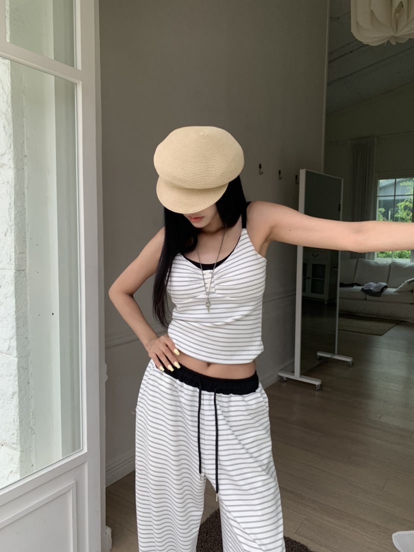 BADCALM東大門實拍韓國女裝新款時尚人氣職業熱賣吊帶背心BADCALM吊帶/背心
