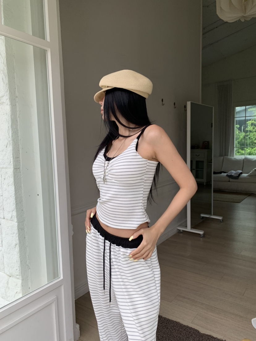 BADCALM東大門實拍韓國女裝新款時尚人氣職業熱賣吊帶背心BADCALM吊帶/背心