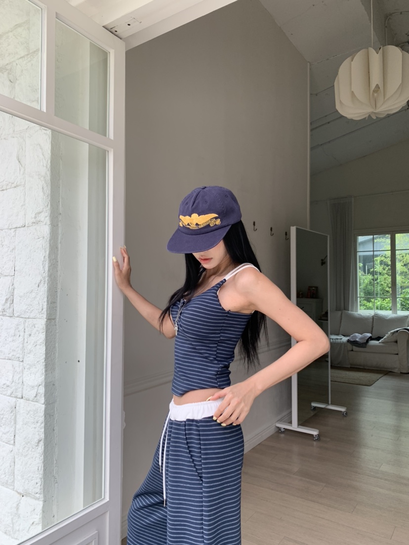 BADCALM東大門實拍韓國女裝新款時尚人氣職業熱賣吊帶背心BADCALM吊帶/背心