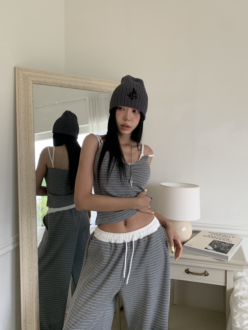 BADCALM東大門實拍韓國女裝新款時尚人氣職業熱賣吊帶背心BADCALM吊帶/背心