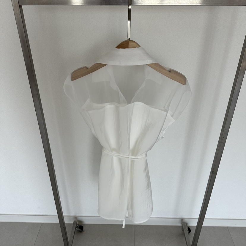 SOUIT韓國東大門代購女裝新品職業人氣推薦襯衫蕾絲衫歐根紗SOUIT by mabel-L襯衫/蕾絲衫