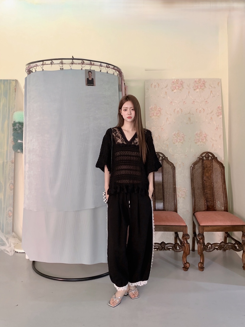 MAISONDEGLORY東大門實拍韓國女士新款推薦人氣襯衫蕾絲衫MAISON DE GLORY襯衫/蕾絲衫