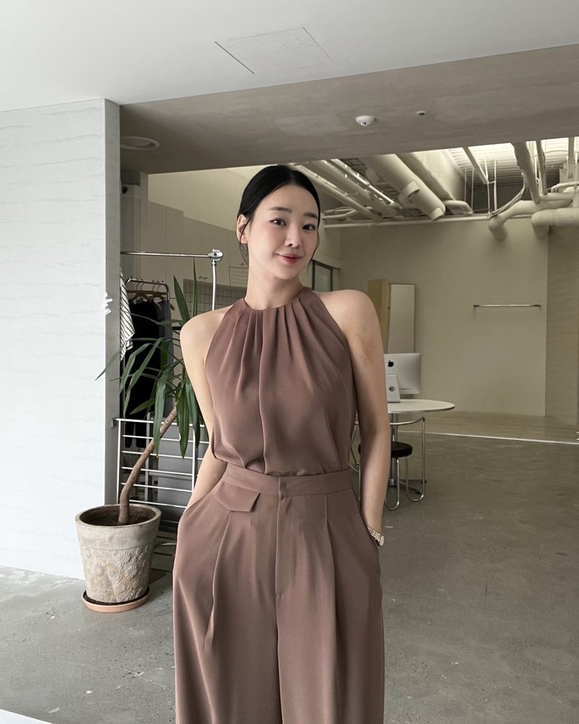 VERNI韓國東大門直郵女裝新款人氣時尚職業推薦熱賣套裝套裝VERNI套裝