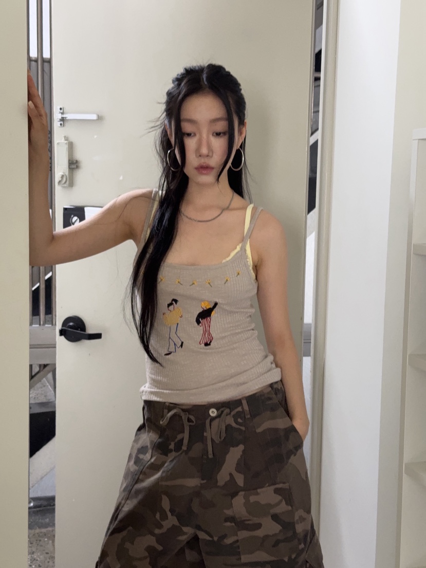 SUNDER MARKET韓國直郵女士新品休閑吊帶背心不含內搭刺繡SUNDER MARKET吊帶/背心圖色3
