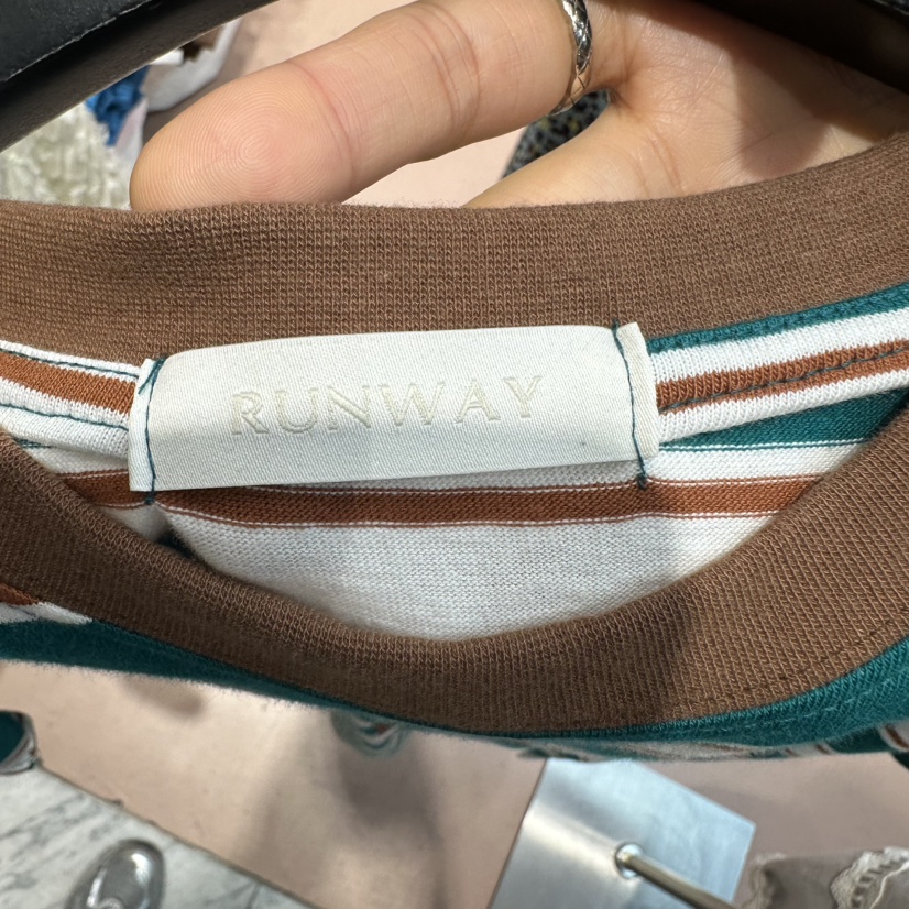 RUNWAY-런웨이東大門實拍韓國女士新款26夏季26春夏時尚T恤RUNWAYT恤