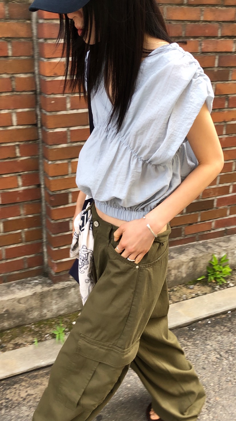 OVER RICH韓國東大門直郵女裝新款26春夏襯衫蕾絲衫褶皺OVER RICH襯衫/蕾絲衫