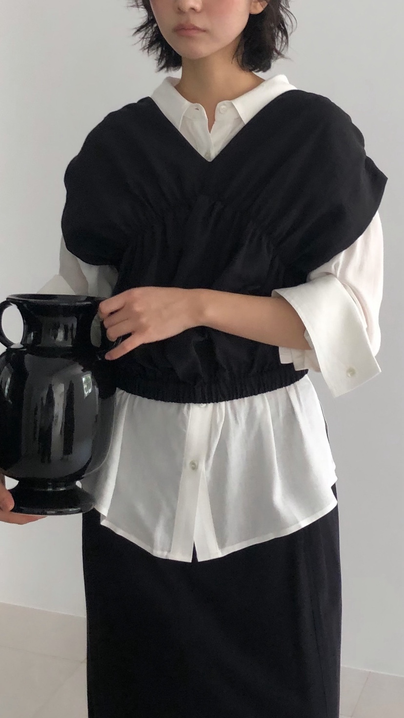 OVER RICH韓國東大門直郵女裝新款26春夏襯衫蕾絲衫褶皺OVER RICH襯衫/蕾絲衫