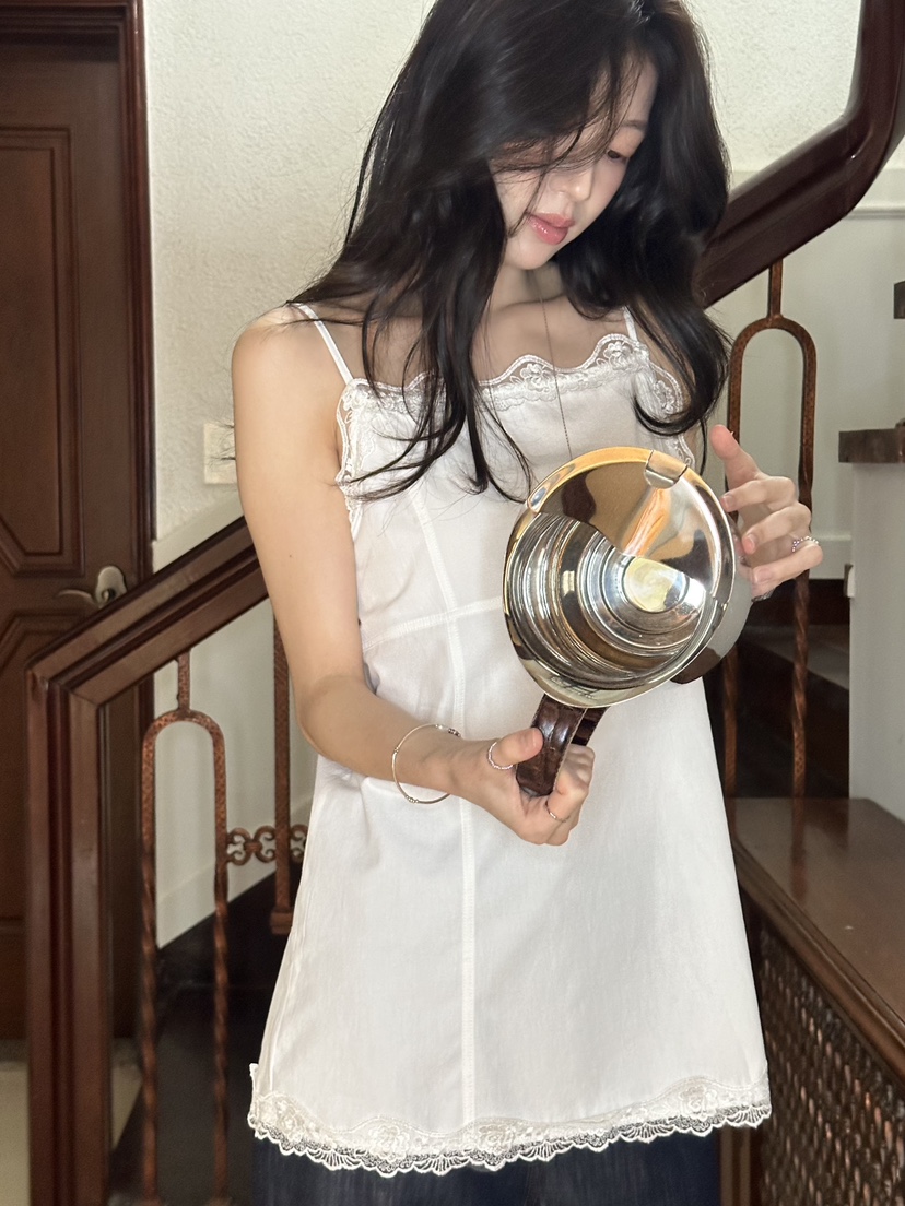 ERUME韓國直郵實拍女裝新品26春夏熱賣人氣26夏季吊帶背心蕾絲ERUME吊帶/背心