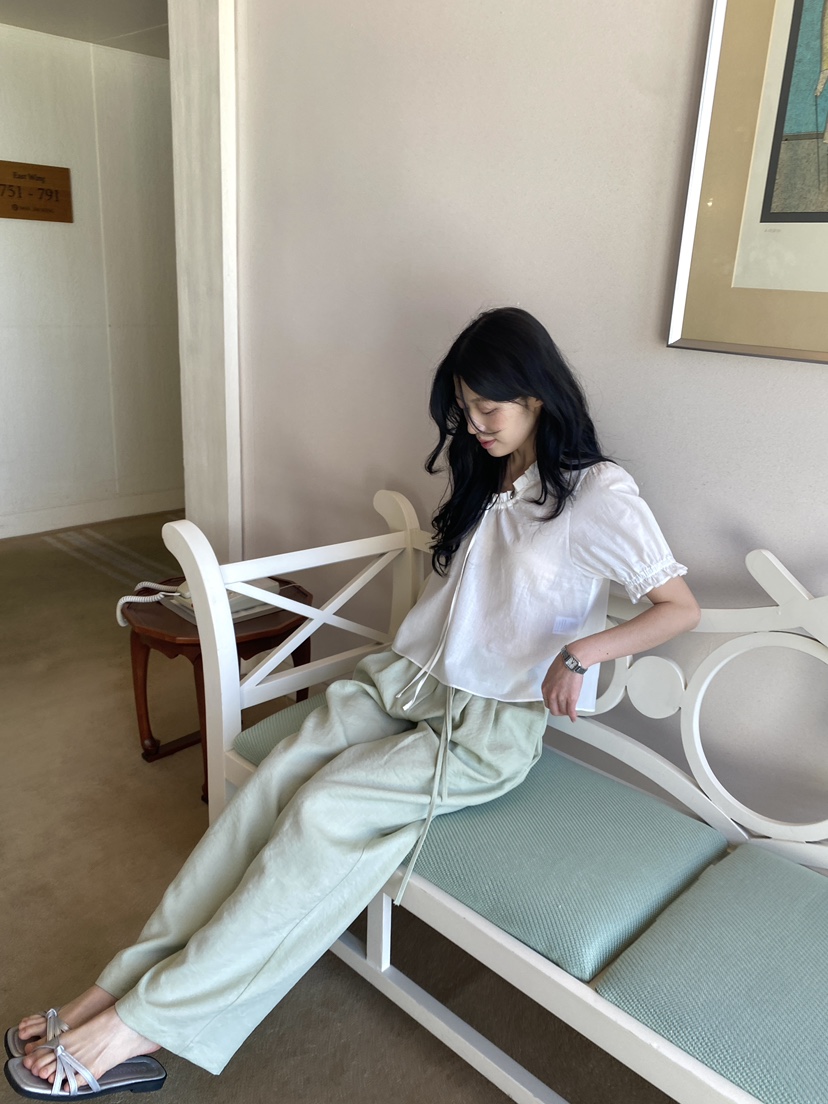 ERUME韓國東大門直郵女裝新款休閑職業推薦人氣襯衫蕾絲衫ERUME襯衫/蕾絲衫