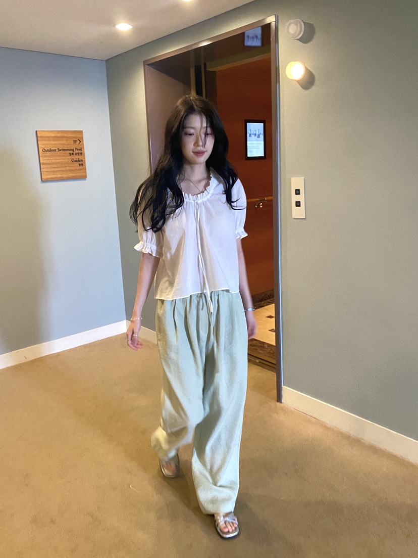 ERUME韓國東大門直郵女裝新款休閑職業推薦人氣襯衫蕾絲衫ERUME襯衫/蕾絲衫