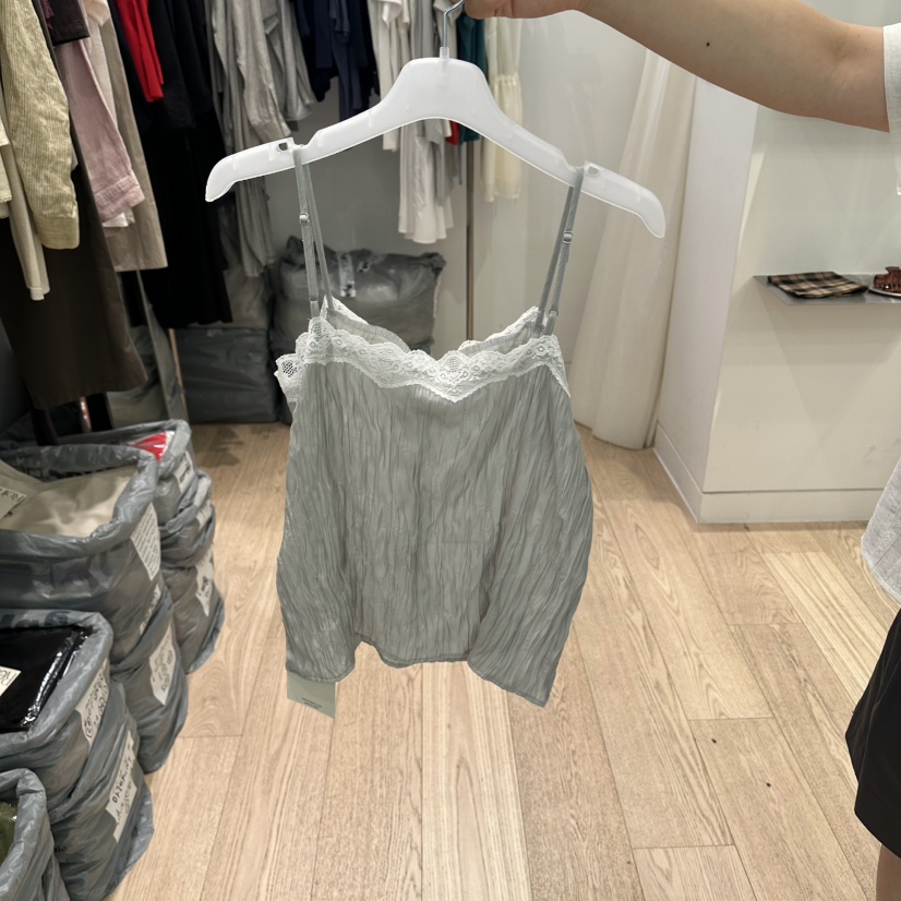 REIRAI韓國直郵實拍女士新品熱賣時尚吊帶背心蕾絲褶皺無袖Reirai吊帶/背心