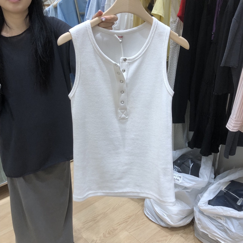 HAUS-A韓國代購女裝新款人氣26夏季26春夏吊帶背心無袖紐扣HAUSWOMEN吊帶/背心圖色1
