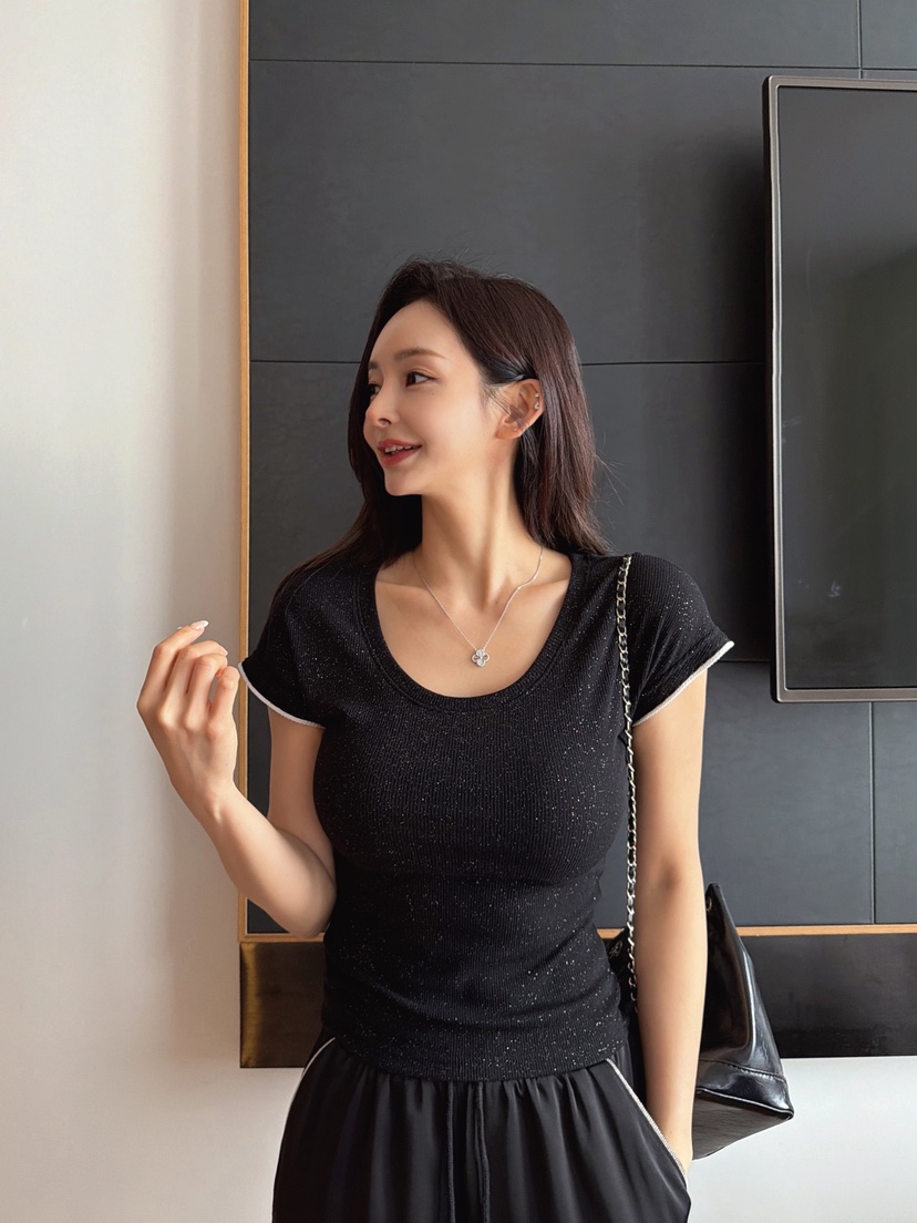 CLOTH韓國直郵實拍女士新品人氣26夏季時尚職業26春夏T恤U領CLOTHT恤圖色2