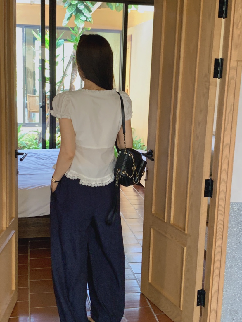 LA CREME韓國直郵女裝新款職業熱賣推薦人氣時尚襯衫蕾絲衫LA CREME襯衫/蕾絲衫