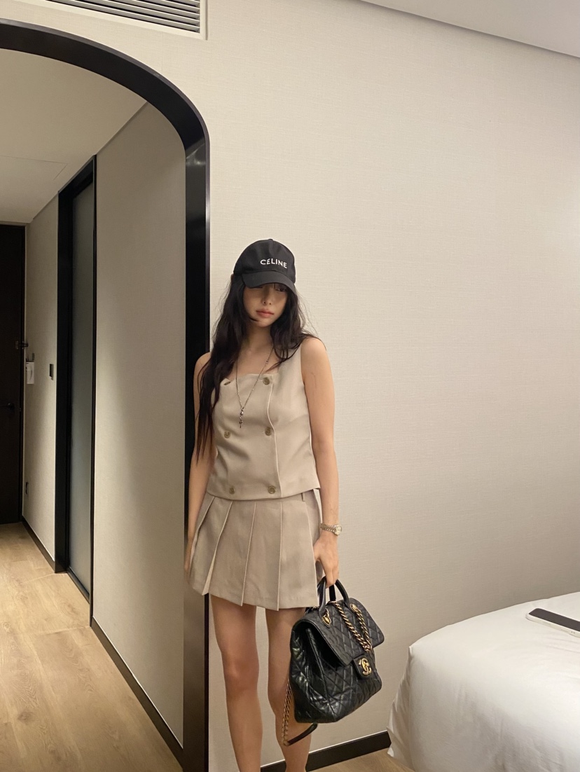 FOUREIGHT韓國東大門代購女裝新品熱賣推薦時尚職業吊帶背心FOUR EIGHT吊帶/背心
