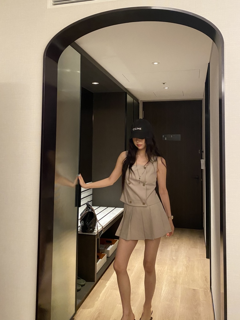 FOUREIGHT韓國東大門代購女裝新品熱賣推薦時尚職業吊帶背心FOUR EIGHT吊帶/背心