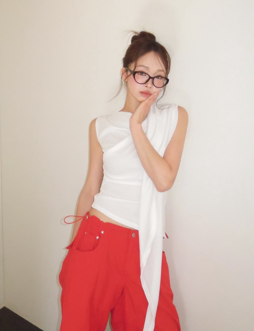 VERANDA韓國代購女裝新款休閑熱賣26春夏時尚吊帶背心不對稱VERANDA吊帶/背心
