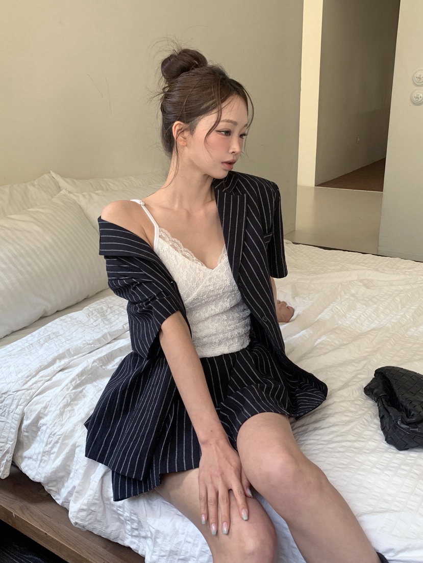 VERANDA韓國東大門直郵女士新款26春夏時尚熱賣休閑短裙條紋VERANDA短裙
