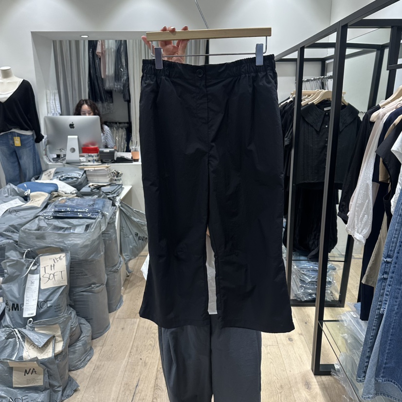 BRUNI/RICOTTA東大門實拍韓國女裝新品26夏季推薦休閑褲BRUNI/RICOTTA休閑褲圖色2