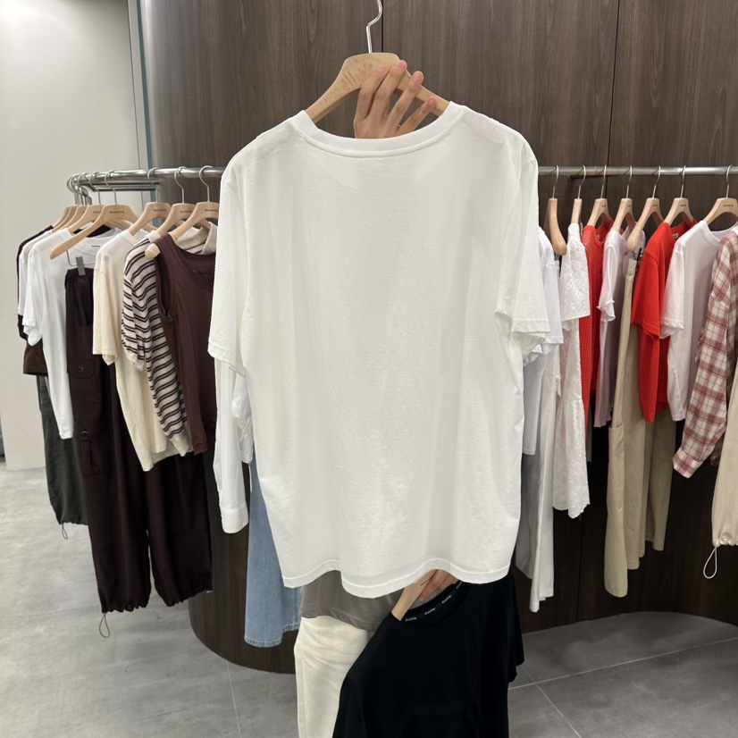 URBANSTORY/REMAKING東大門實拍韓國女裝新品26春夏T恤緞帶Remaking/URBANSTORYT恤