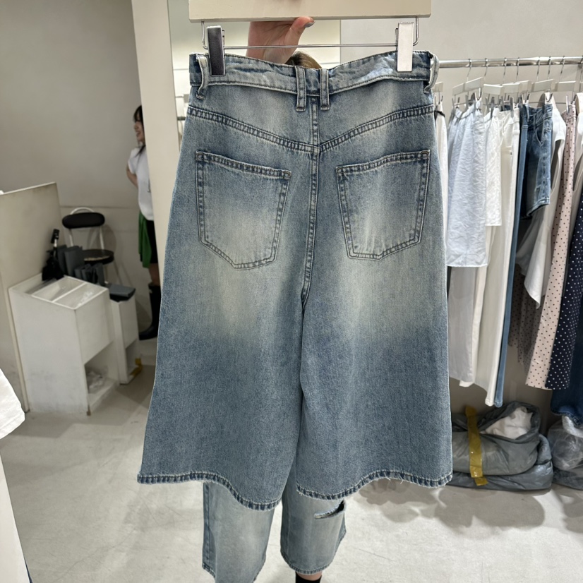 Color B韓國東大門直郵女士新品人氣熱賣26春夏推薦短褲Color B短褲