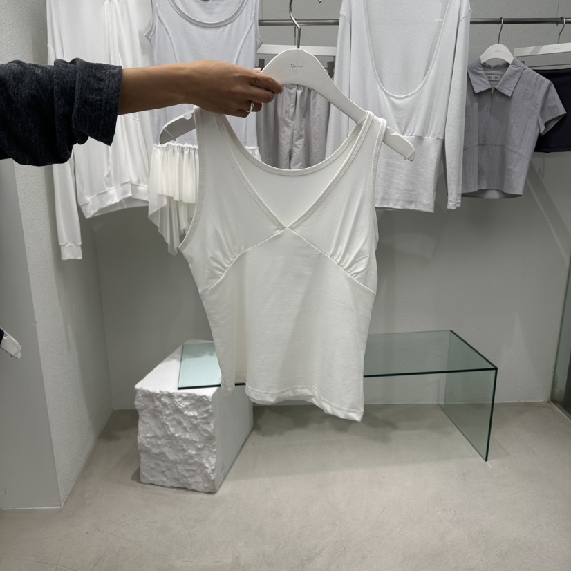 NEUTER韓國直郵實拍女裝新品職業熱賣休閑時尚吊帶背心無袖NEUTER吊帶/背心圖色1白色