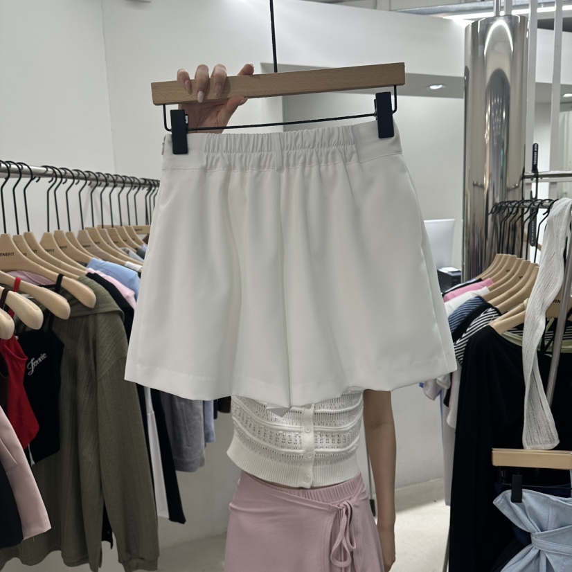 VENEFIT韓國直郵女士新品職業熱賣休閑時尚推薦26夏季短褲VENEFIT/JENNIE短褲