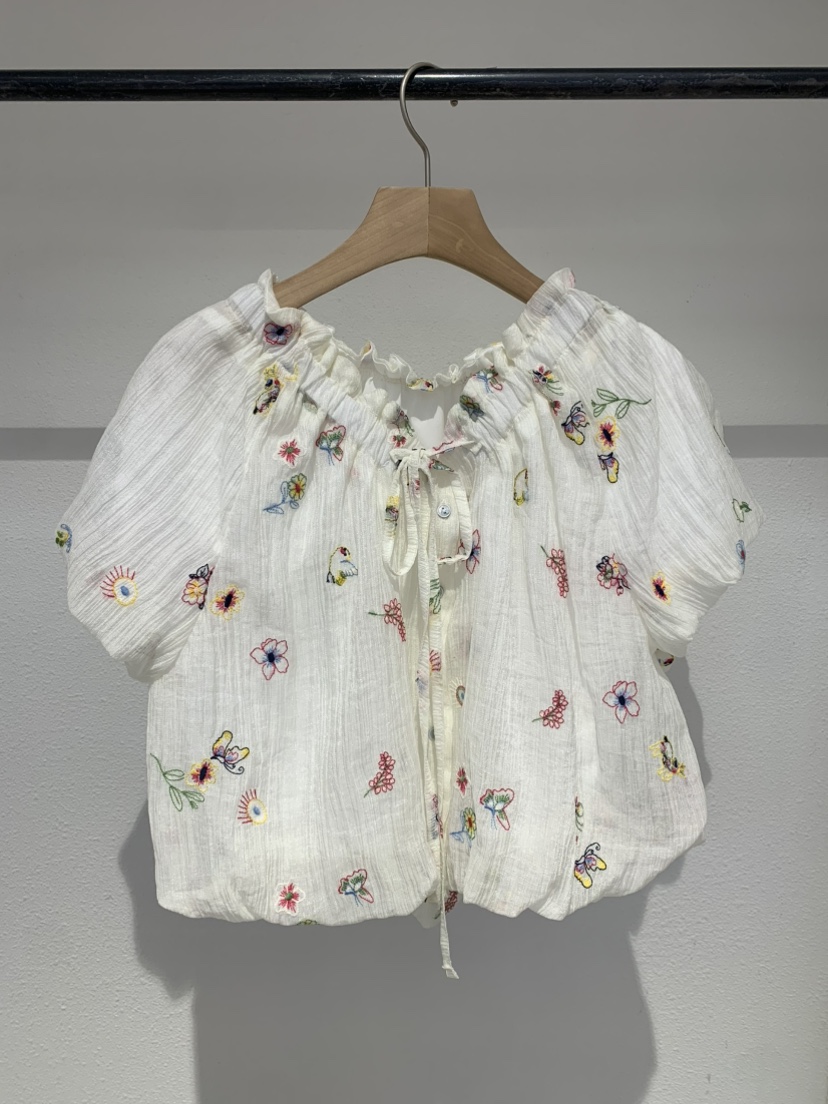 IR BIEN/BIENBIEN韓國東大門代購女士新品熱賣襯衫蕾絲衫IR BIEN/BIENBIEN襯衫/蕾絲衫圖色1