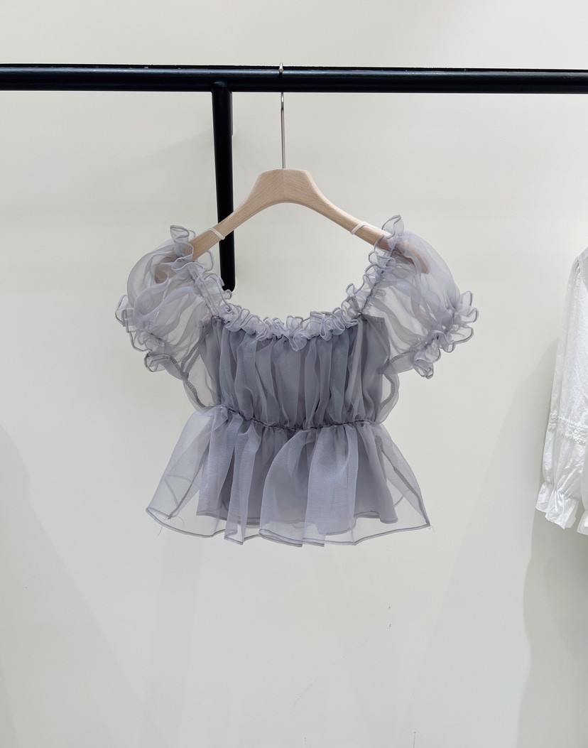 LOVE ROSIE韓國代購女裝新款熱賣26夏季襯衫蕾絲衫泡泡袖褶皺LOVE ROSIE襯衫/蕾絲衫