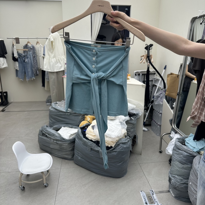 I MFACT韓國東大門直郵女裝新品推薦職業吊帶背心不含內搭I MFACT吊帶/背心圖色1